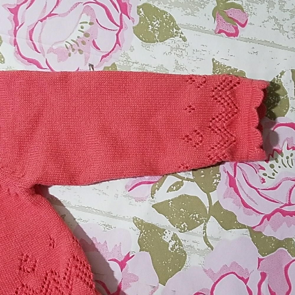 ❤Adorable Top❤ - Picture 3 of 4